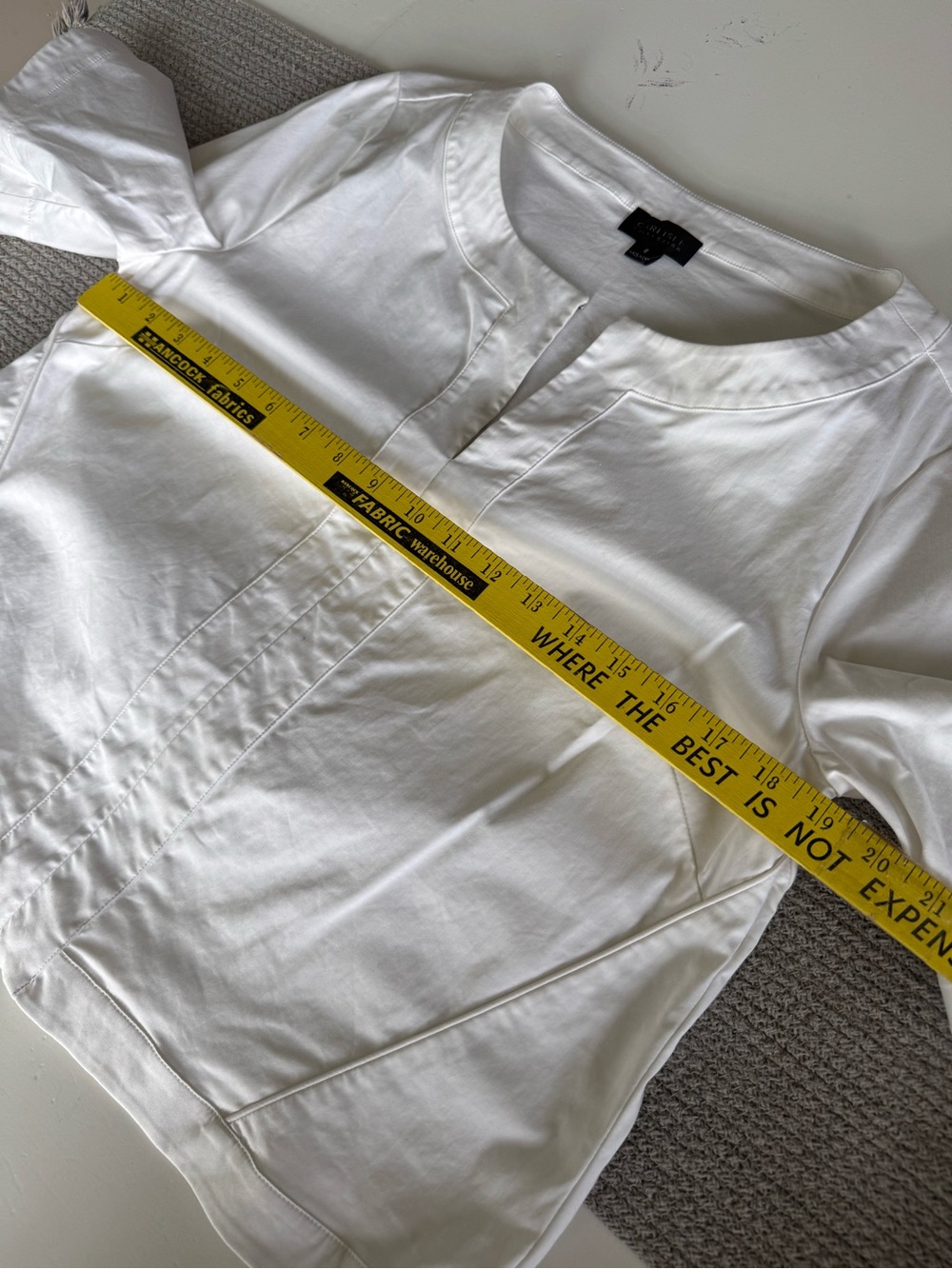 Carlisle Collection White Structured Minimalist Cotton Short Sleeve Blouse Sz 6 - Picture 7 of 8